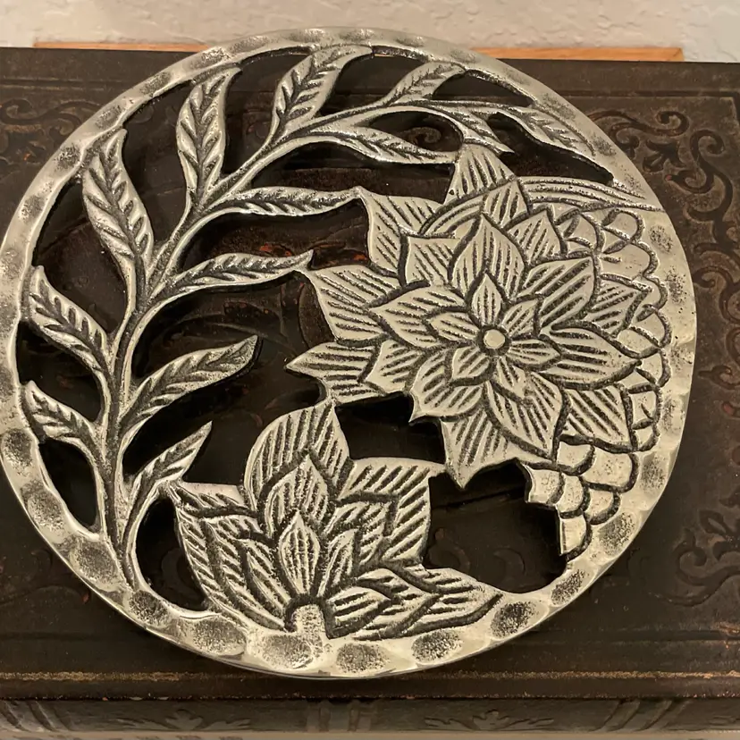 🎉Metal Round Floral Trivet