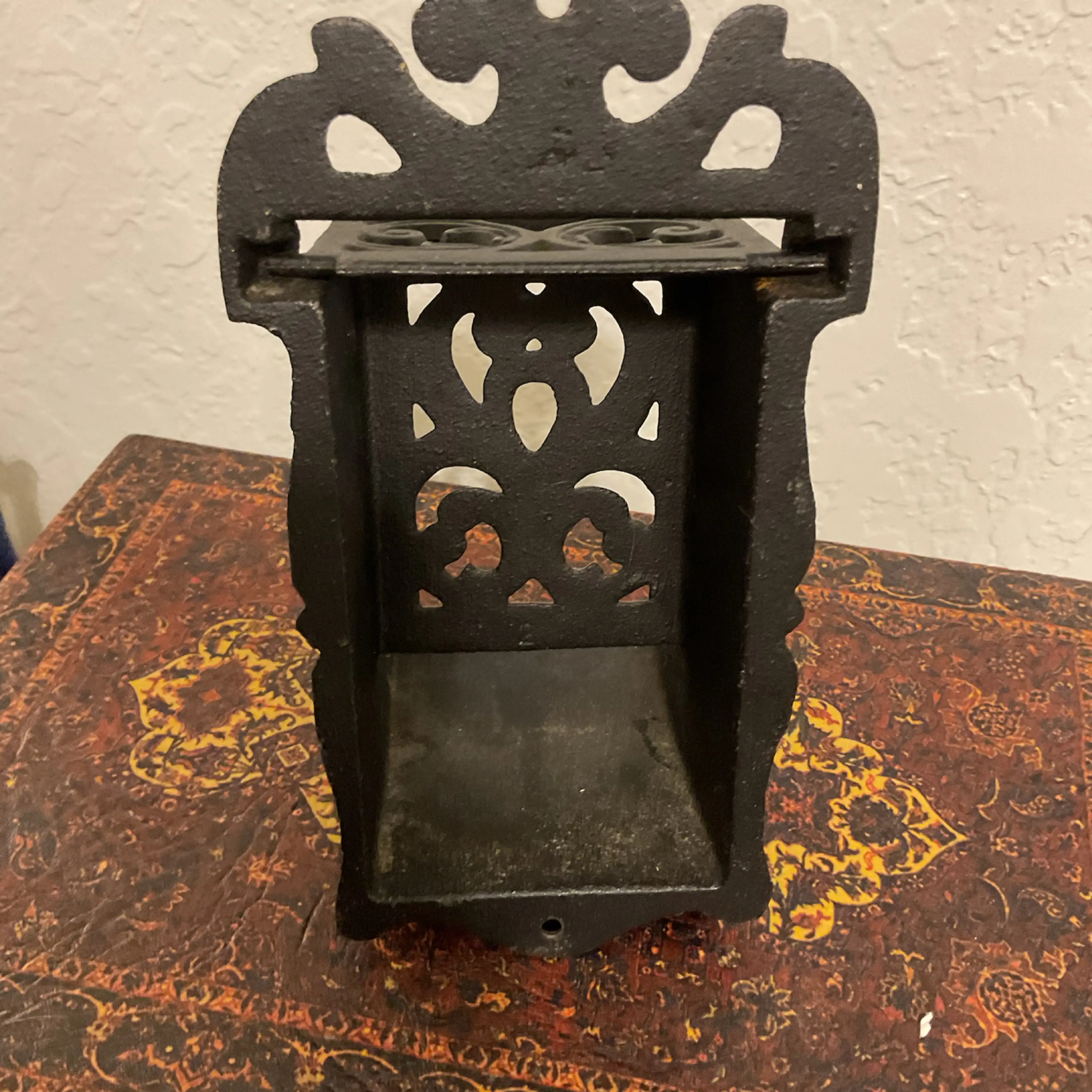 Image 2 of 2