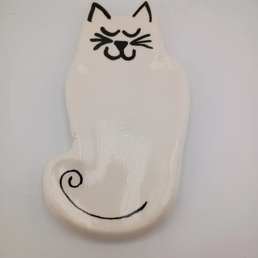 Studio pottery cat trinket dish