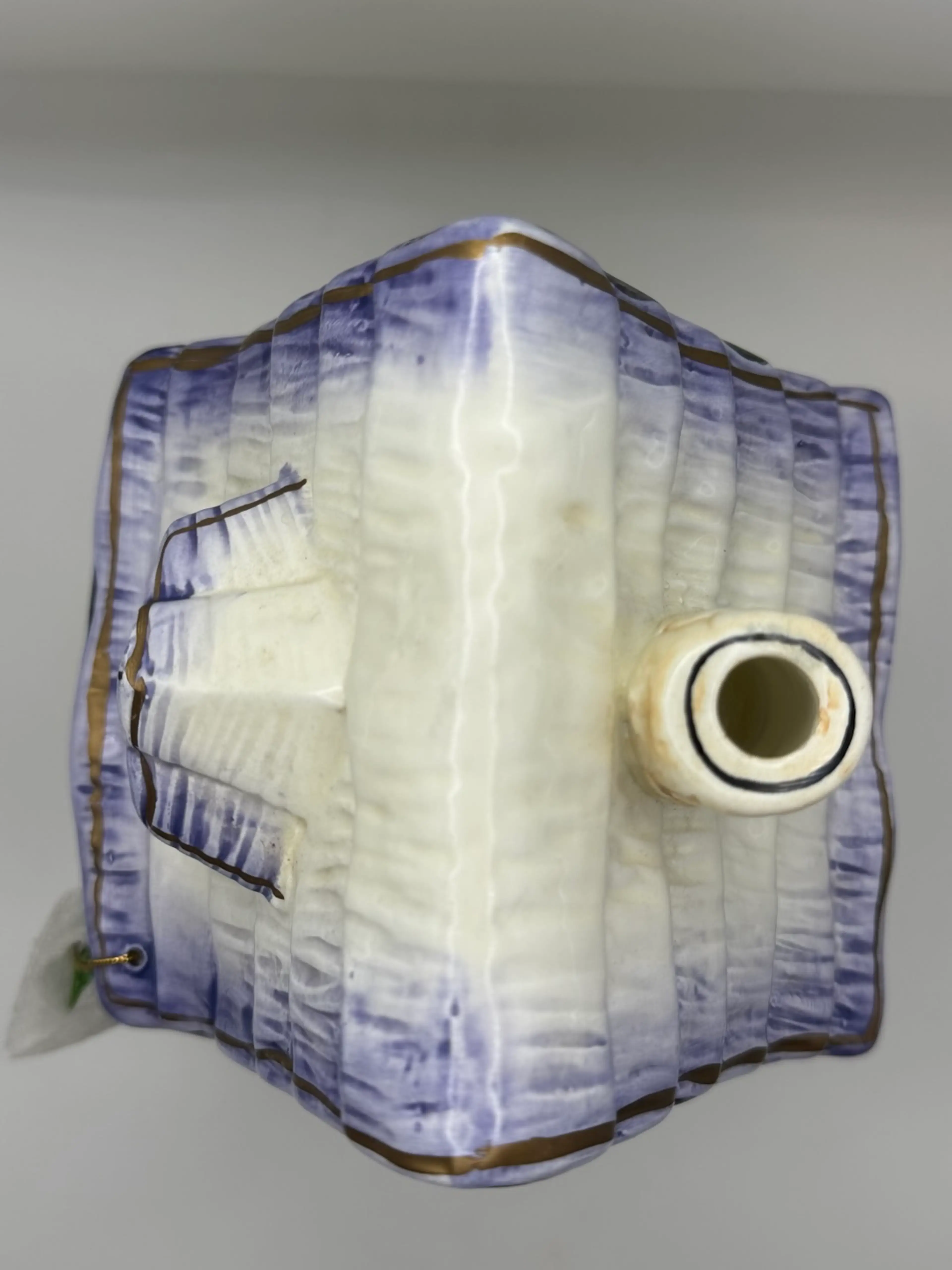 Image 4 of 8