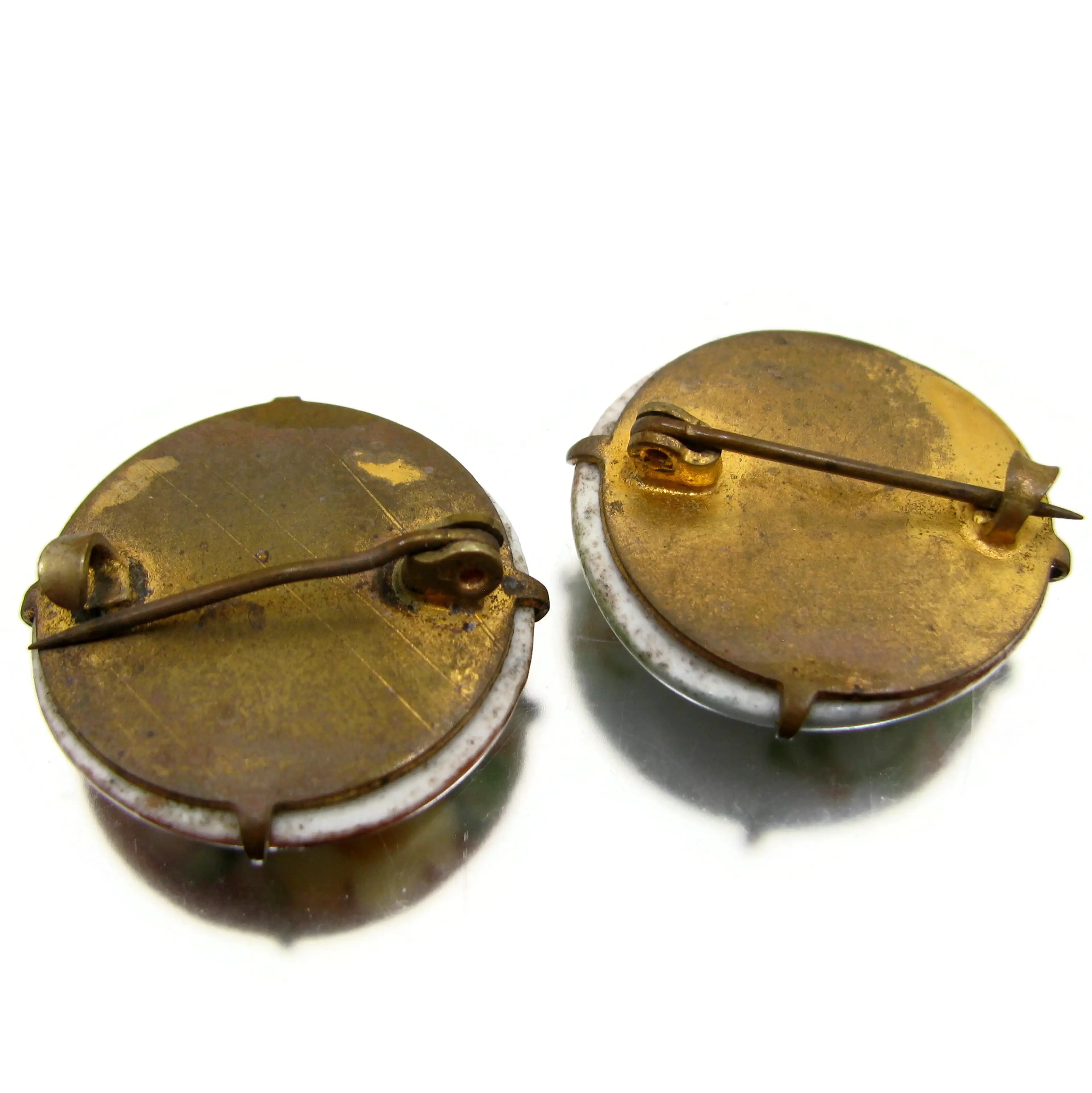 Image 2 of 2