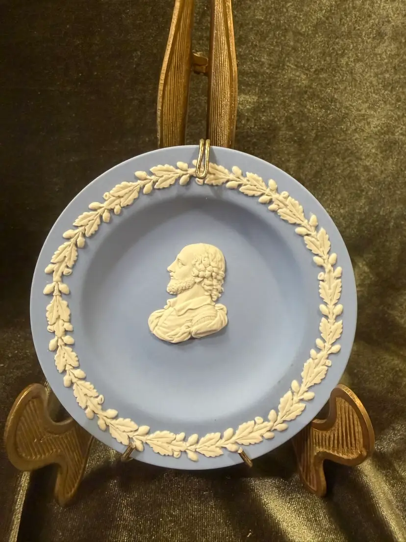 Vintage Wedgwood Blue Jasperware William Shakespeare Pin Dish / Trinket Tray With mini plate hanger