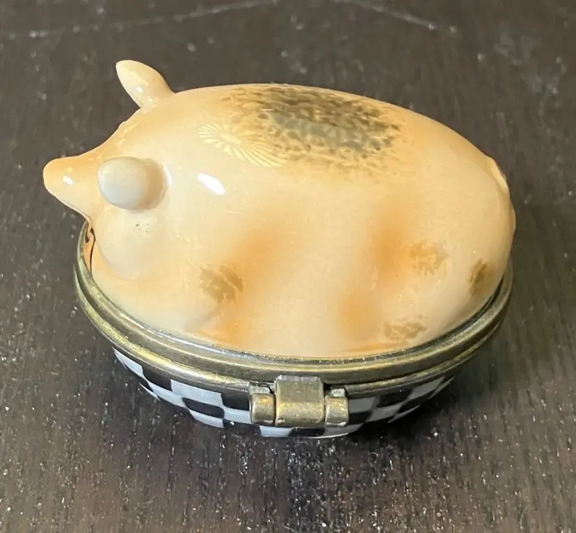 VTG Department 56 Sleeping Pink Spotted Pig Hinged Porcelain Trinket Pill Box