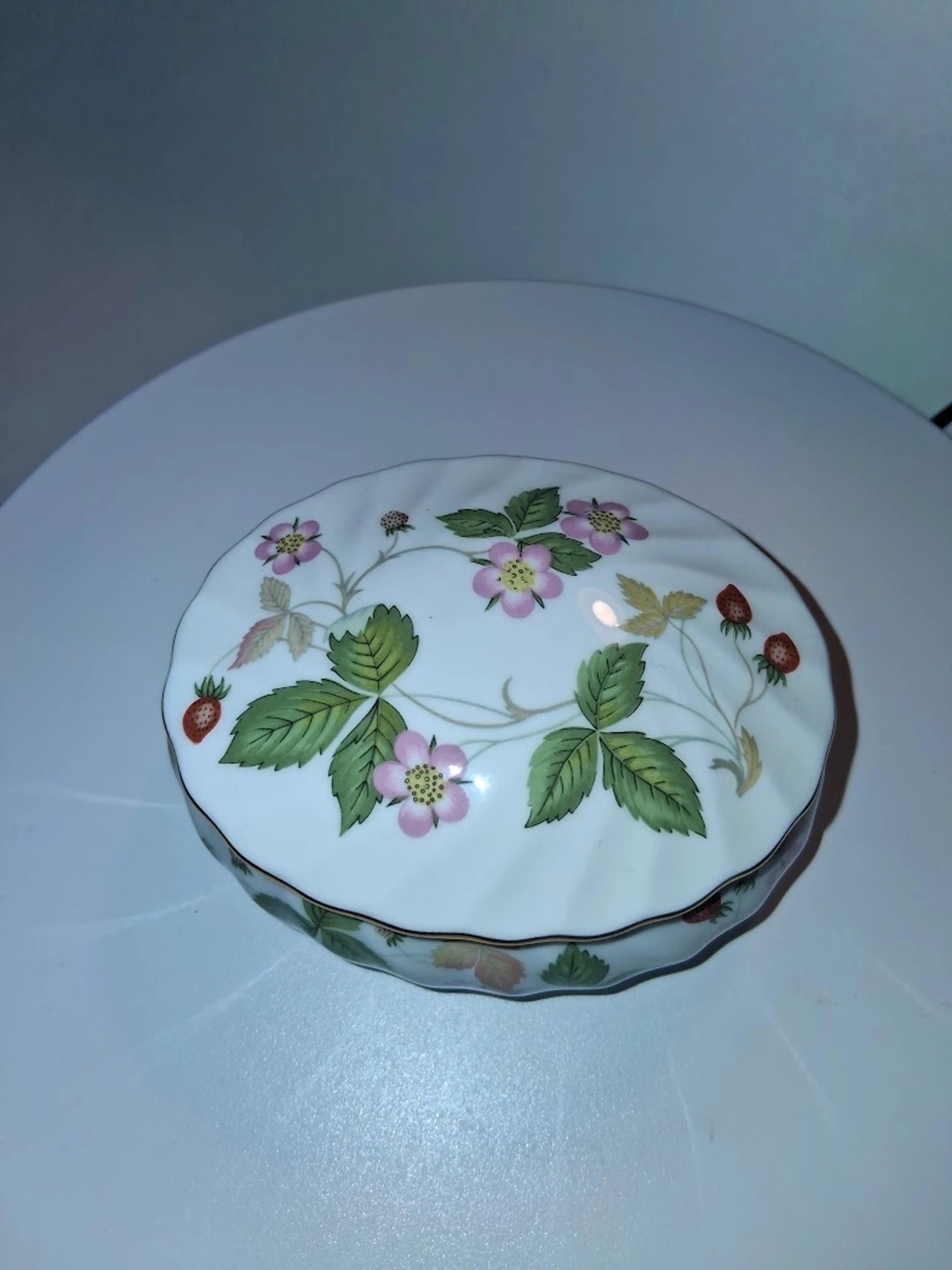 Image 2 of 8