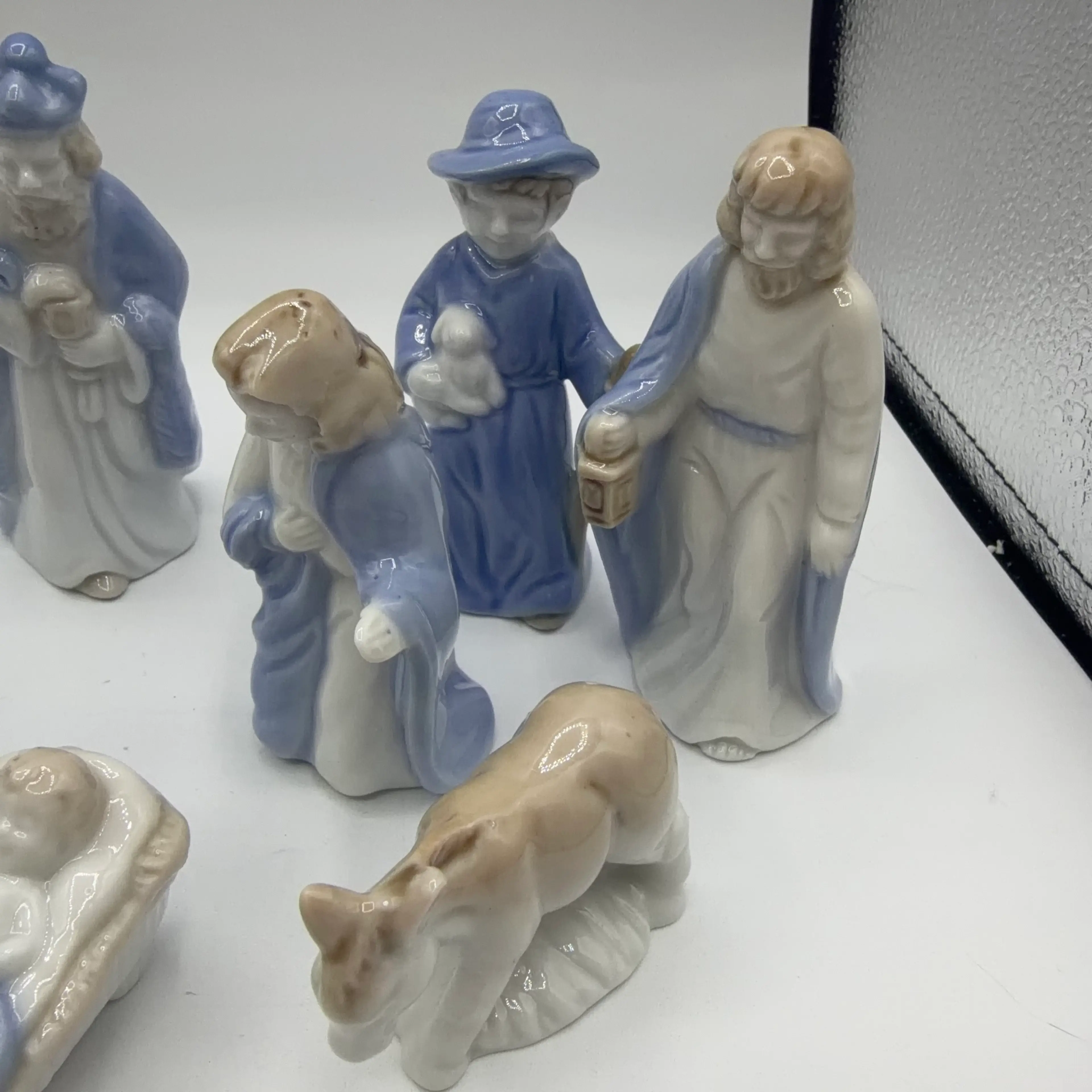 Image 3 of 8