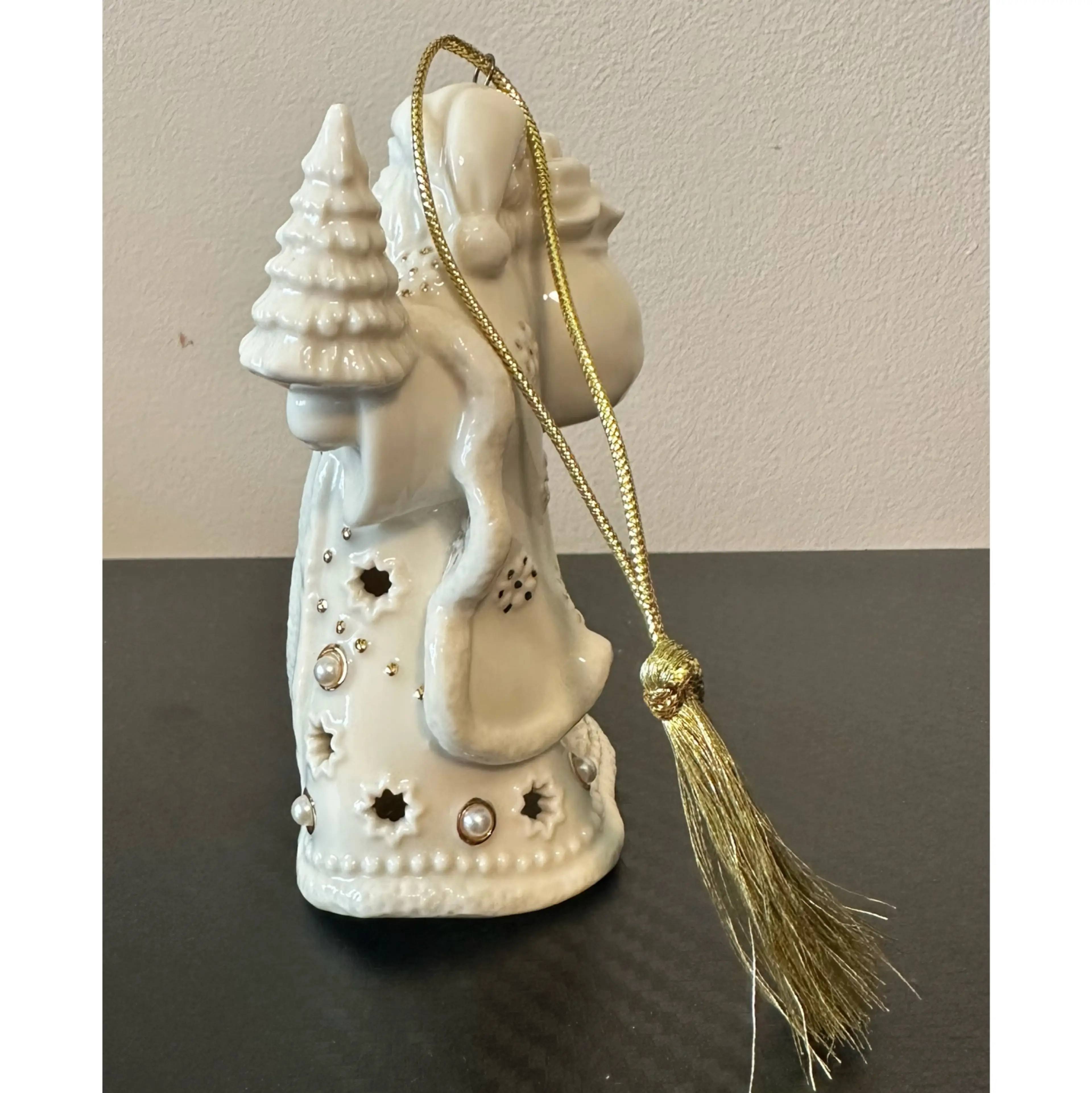 Image 2 of 6