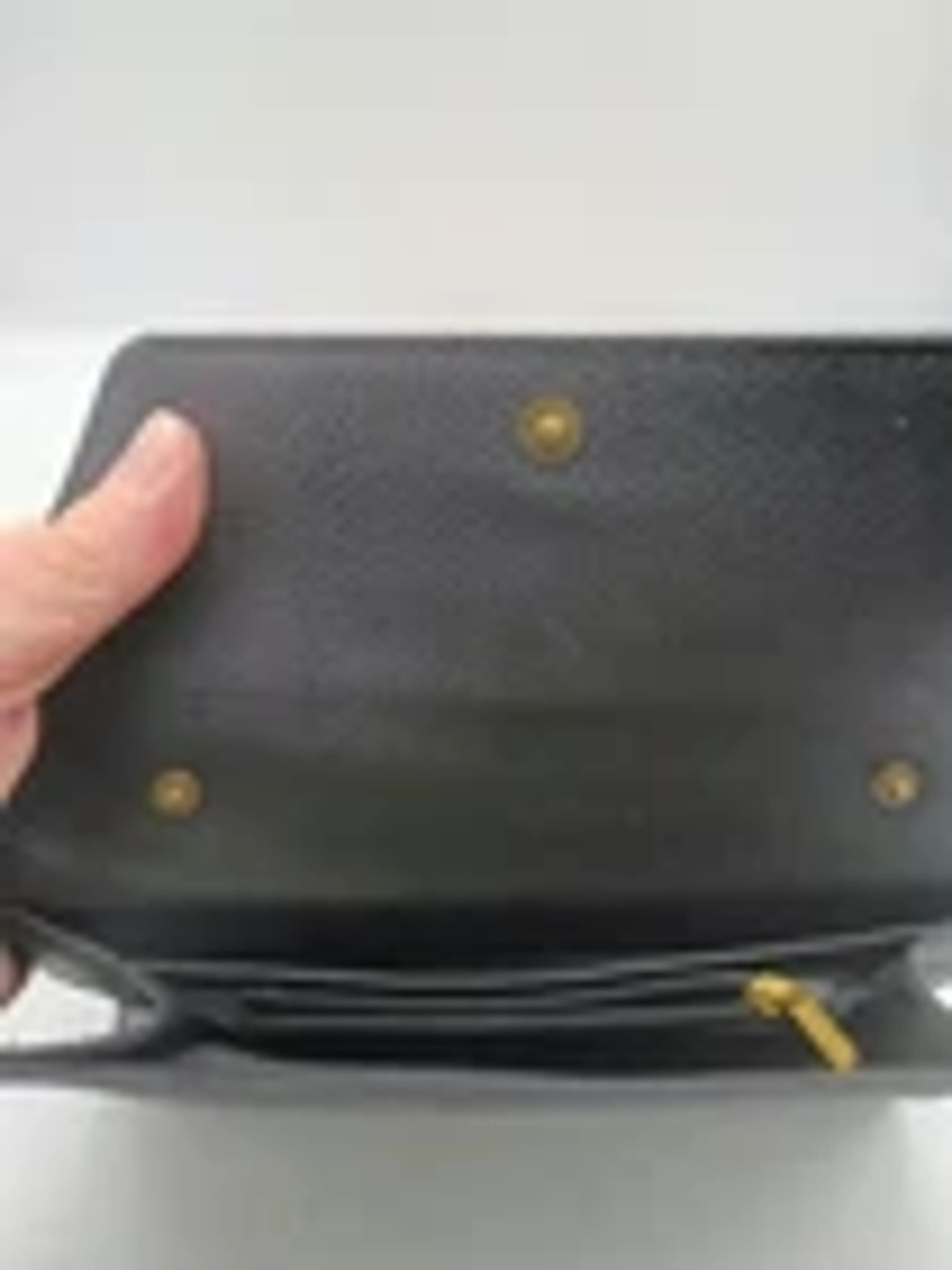 Image 3 of 6