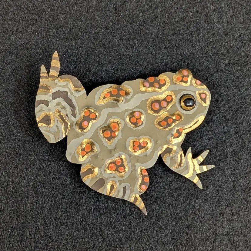 Vintage Artisan Frog Toad Pin Brooch Green Metal Hand Painted Dimensional OOAK