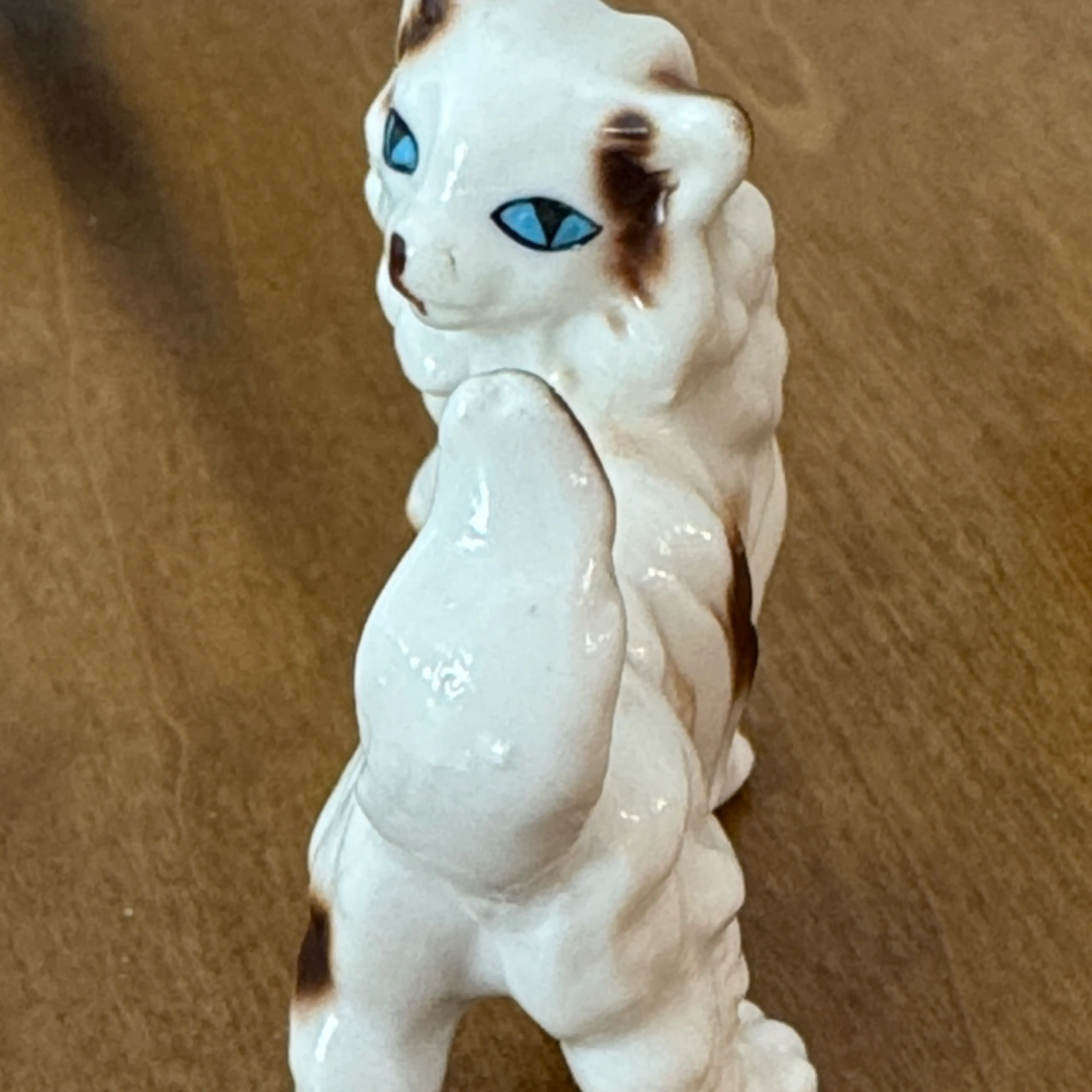 Image 2 of 6