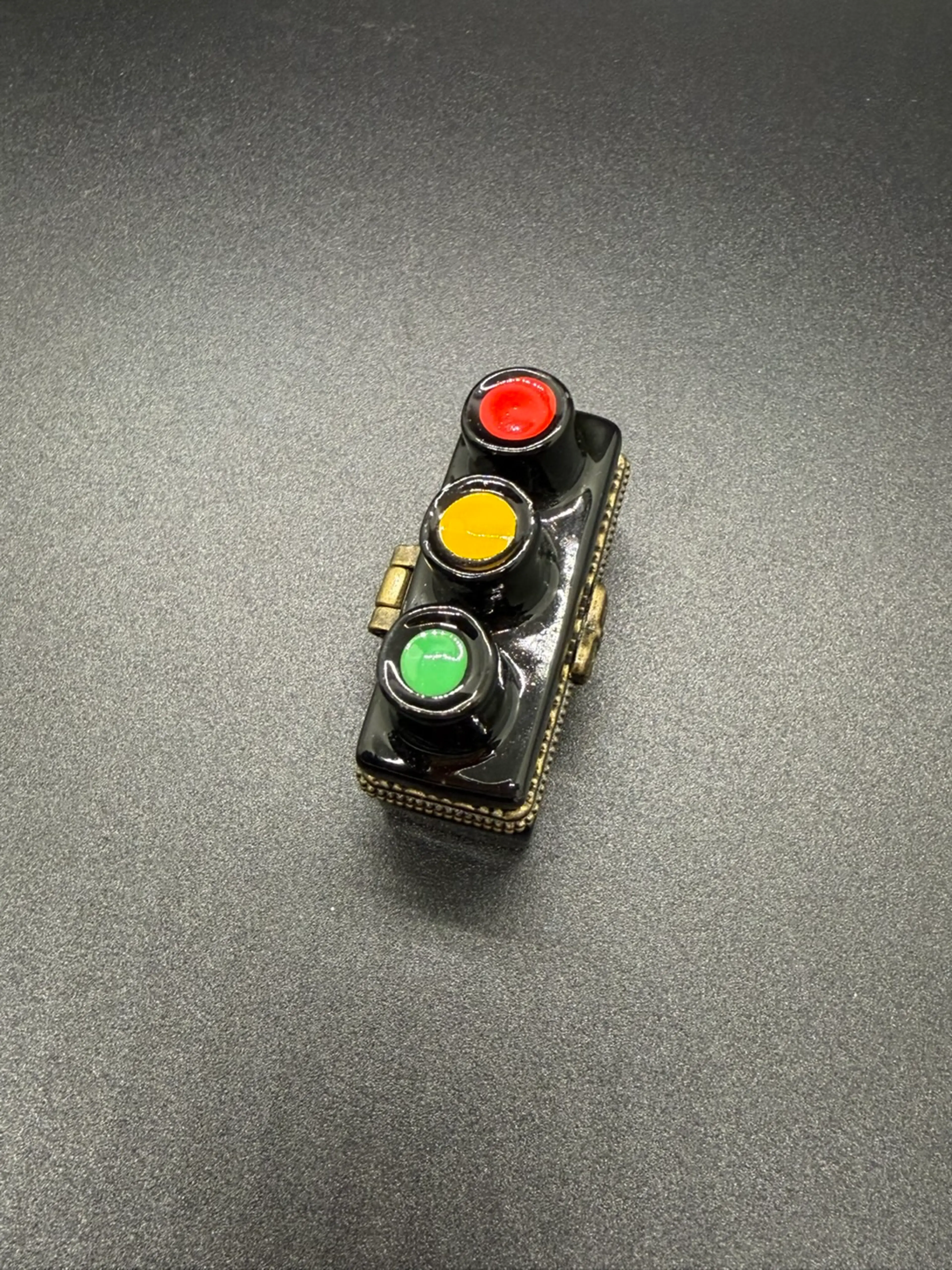 Image 3 of 4