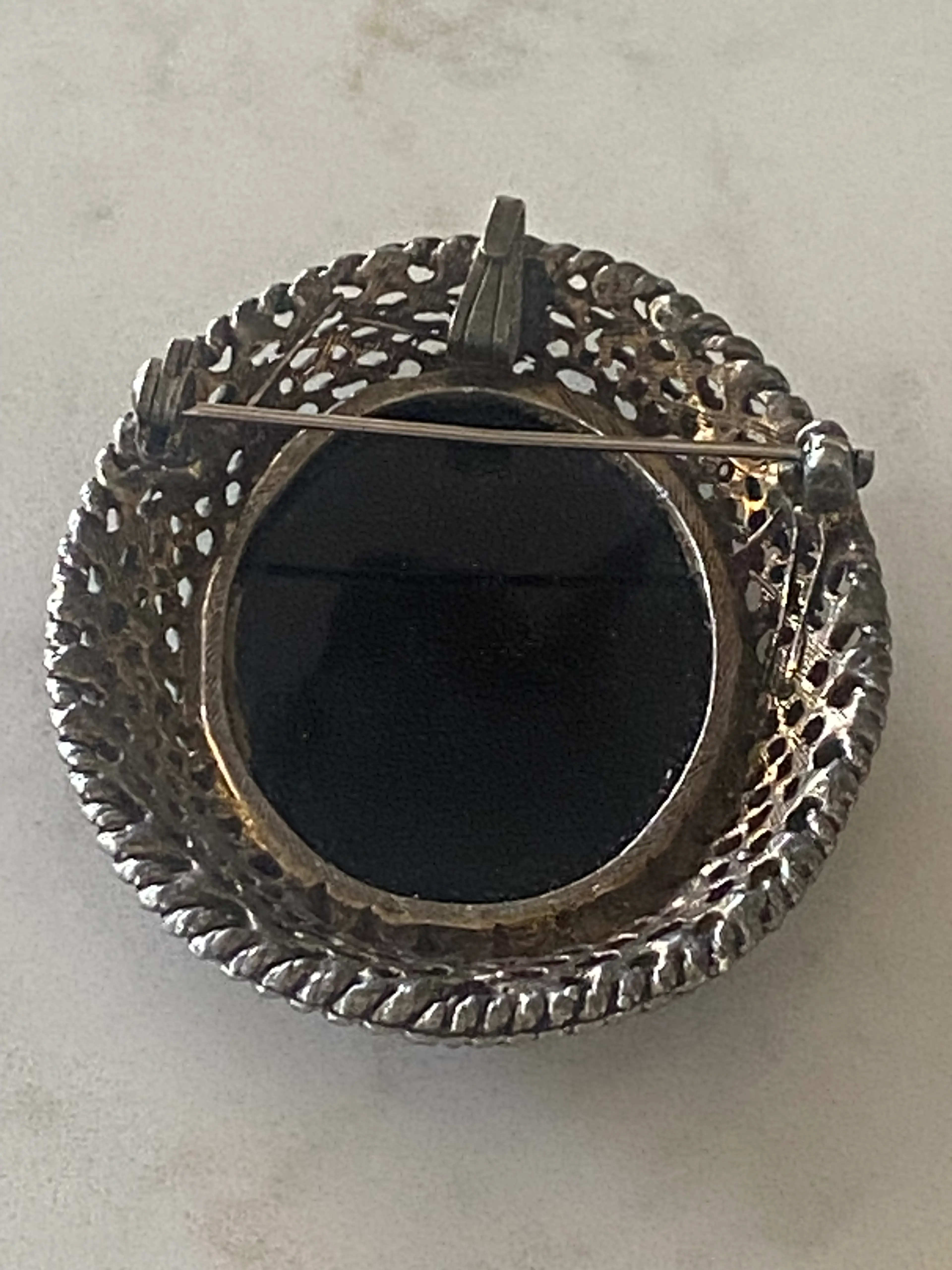 Image 3 of 6