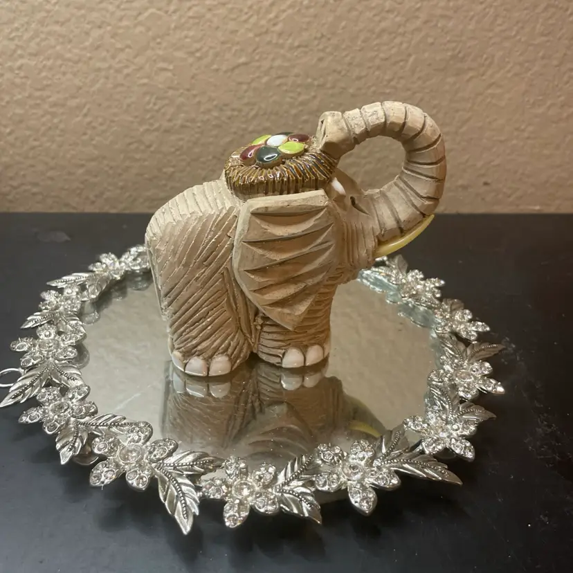 HTF Artesania Rinconada Uruguay 5” Trunk Up Elephant Figurine