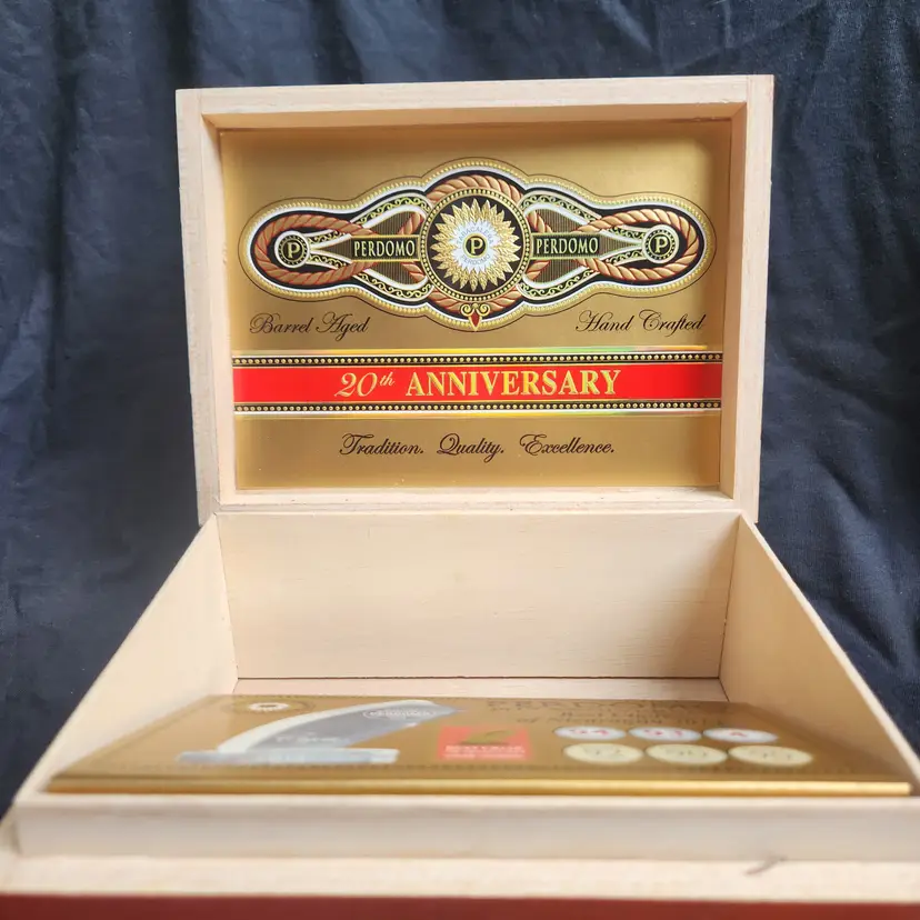 Cigar Box - Perdomo