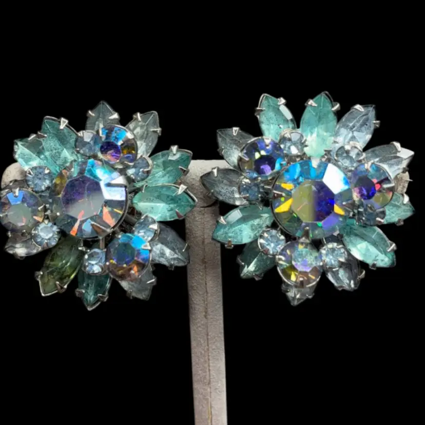 Gorgeous Signed Beau Jewels Layered Turquoise Earrings 1 1/4”