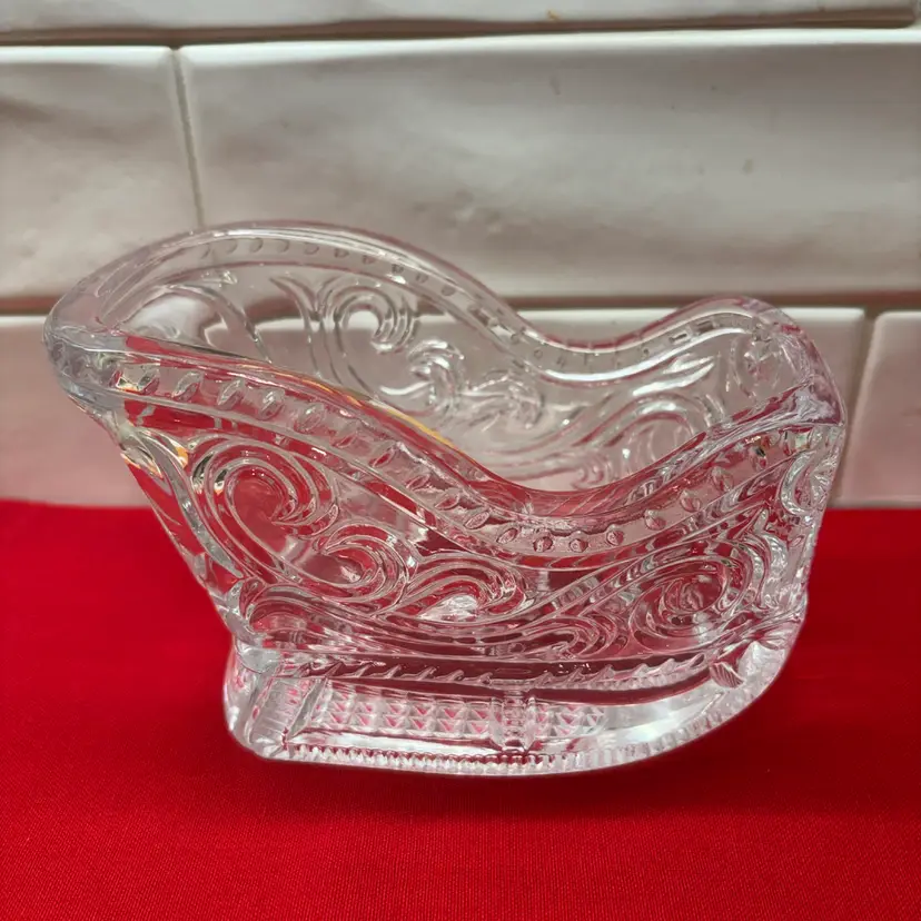 🎄Vtg Sleigh Candy Dish - Nut Dish - Pressed Glass Scroll 6" Christmas