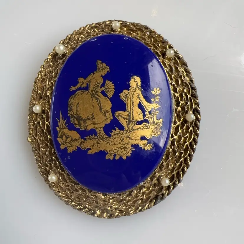 Vintage Cobalt Blue Glass Courting Couple Brooch