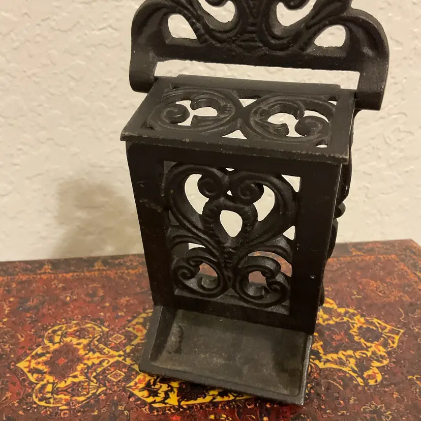 🍁Vintage Cast Iron Matchbox Holder