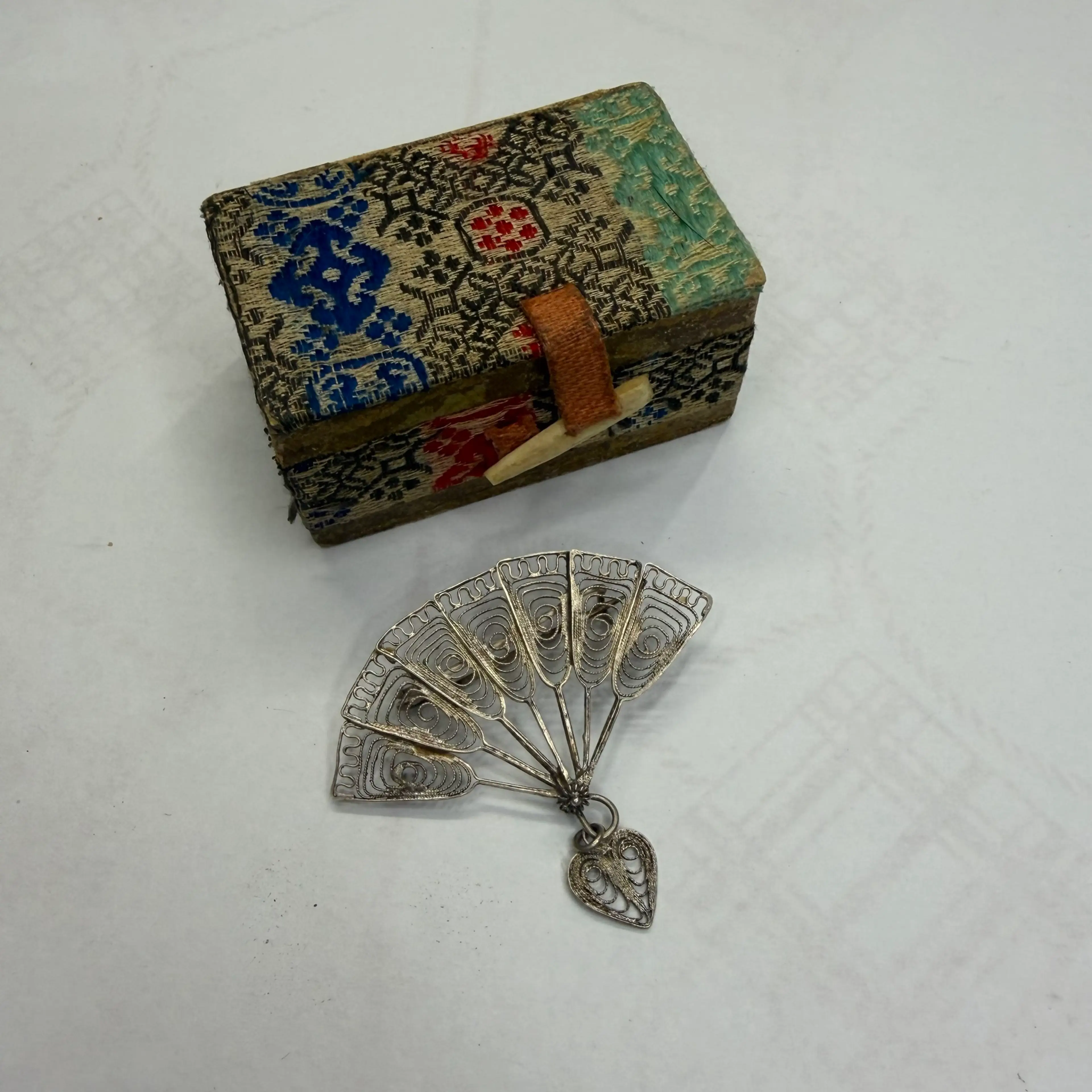 Image 2 of 9