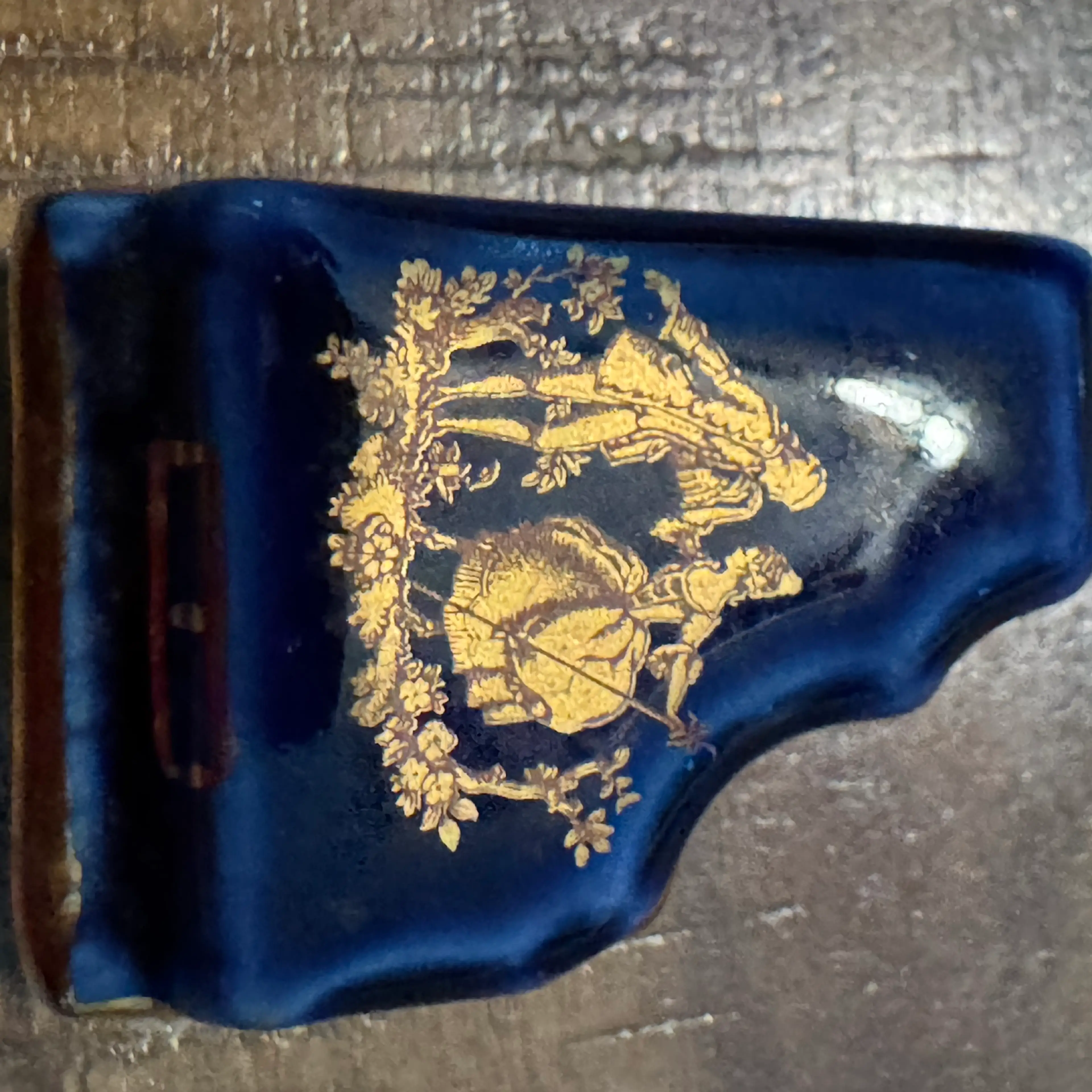 Image 4 of 6