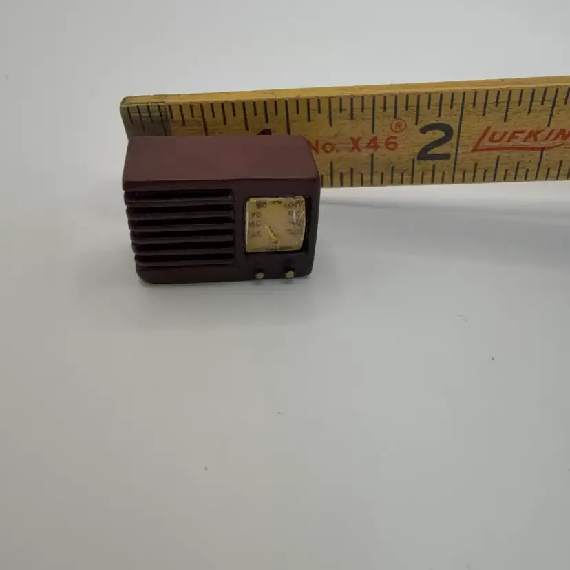 🔔 Mini Vintage Radio