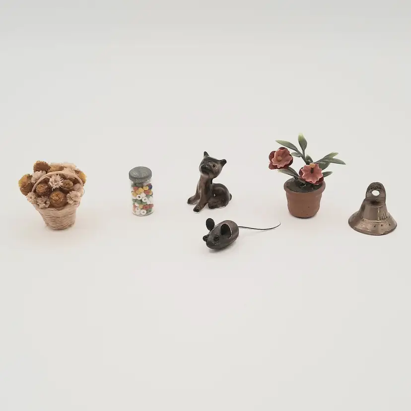 Vintage Dollhouse Miniature Accessories Lot of 6