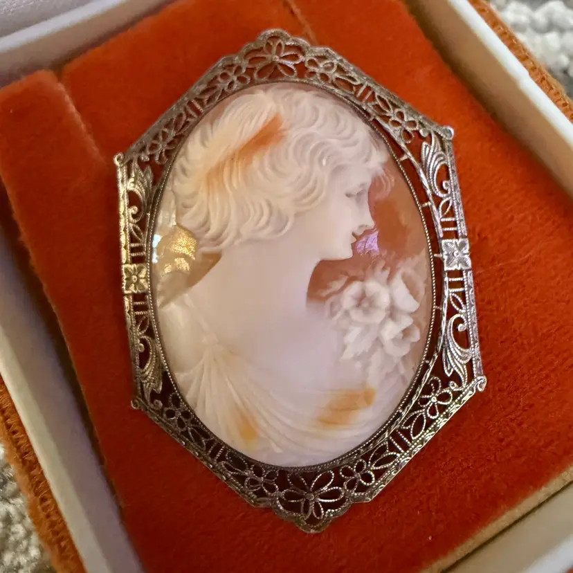 Antique Sterling Silver Cameo Brooch