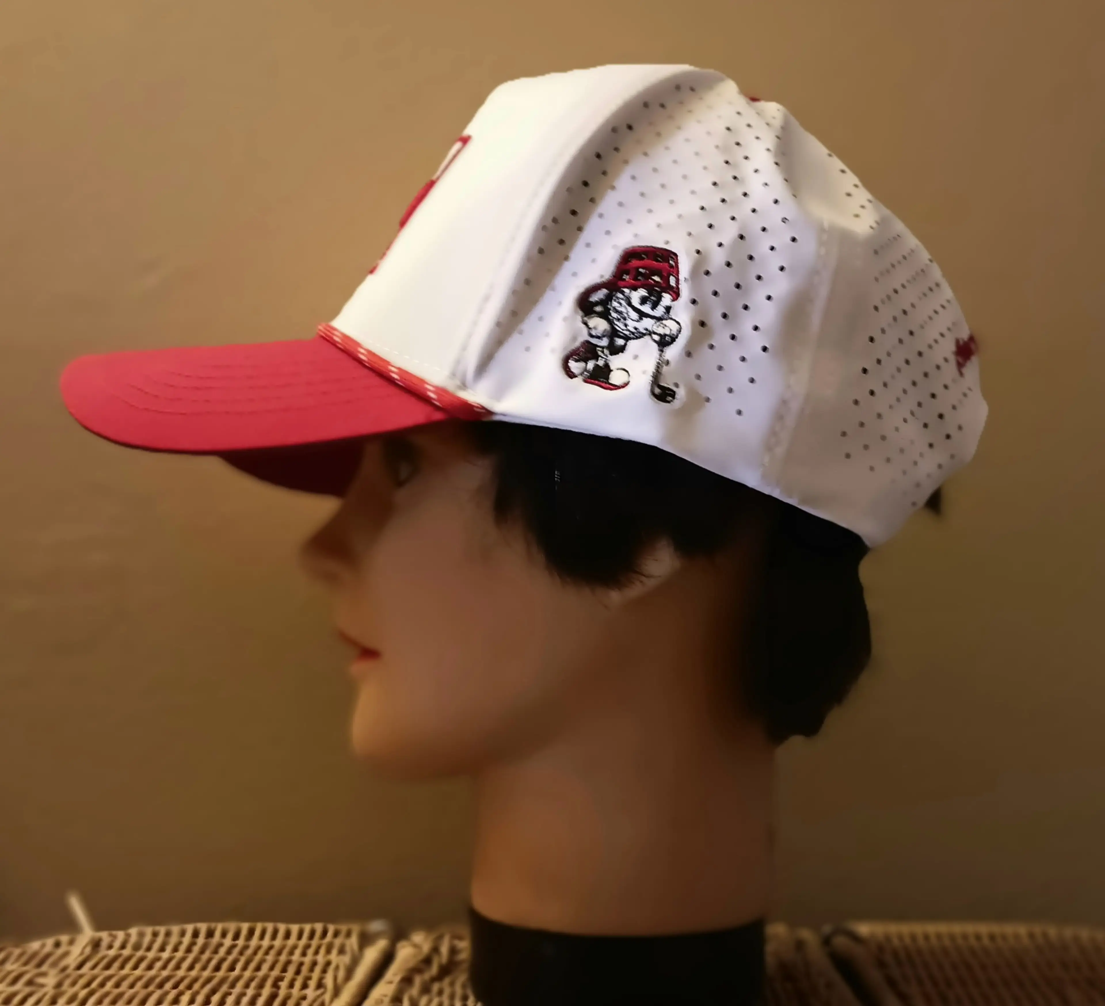Image 2 of 7