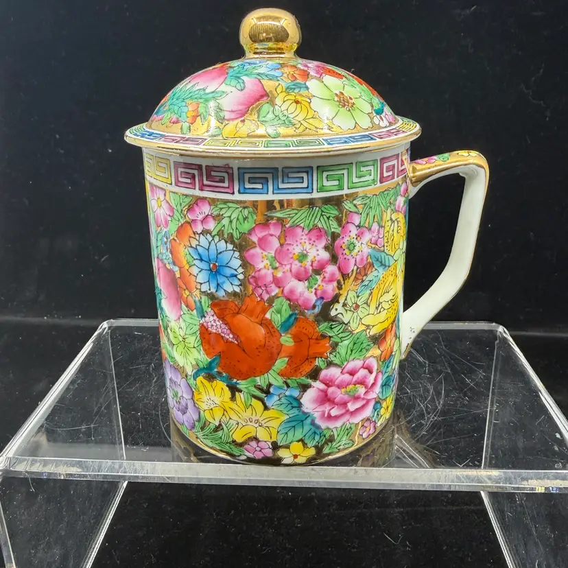 Chinese Famille Rose Porcelain Tea Mug W Lid Greek Key Design Border 5”