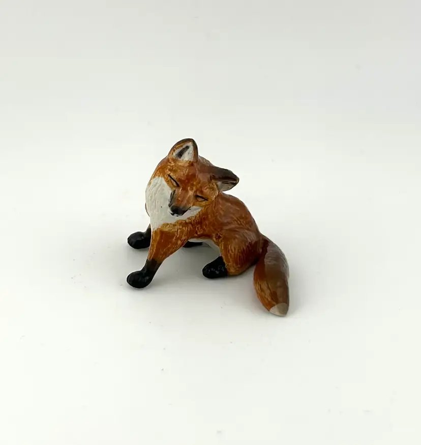 Little Critterz Brush The Red Fox Porcelain Miniature 1.5”x 1.5”x 1.5”