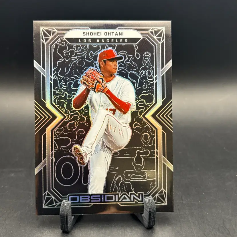 2022 Panini Chronicles - Obsidian Shohei Ohtani #28 Refractor SSP
