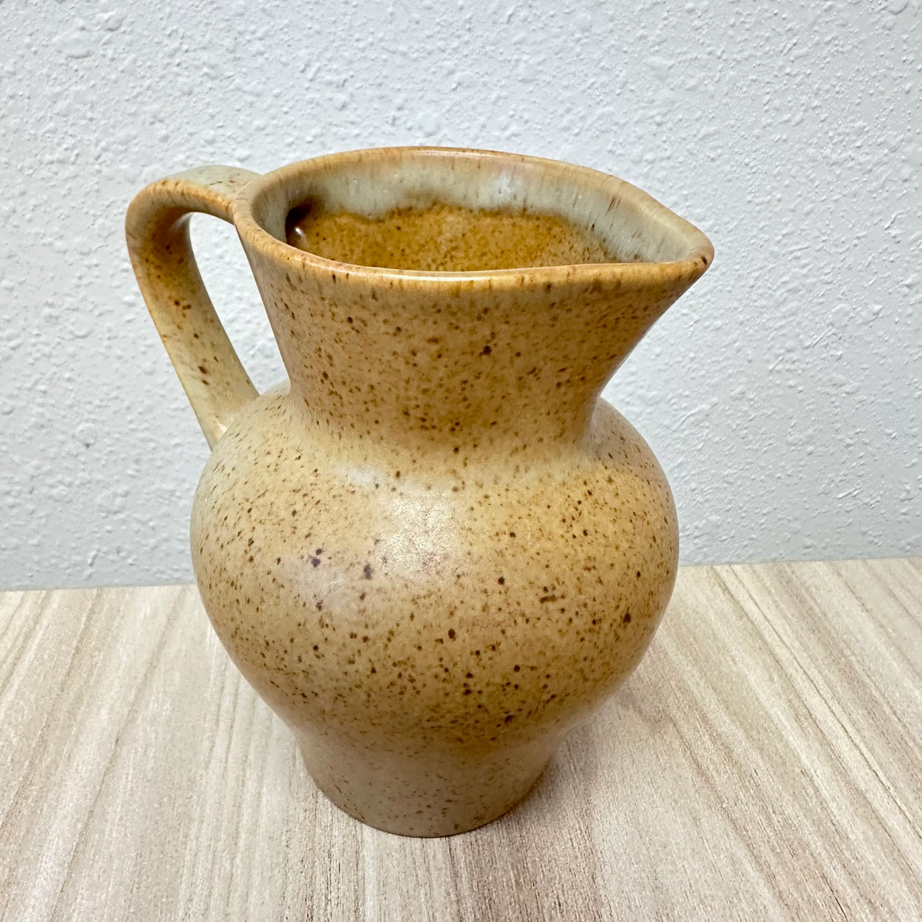 Image 3 of 24