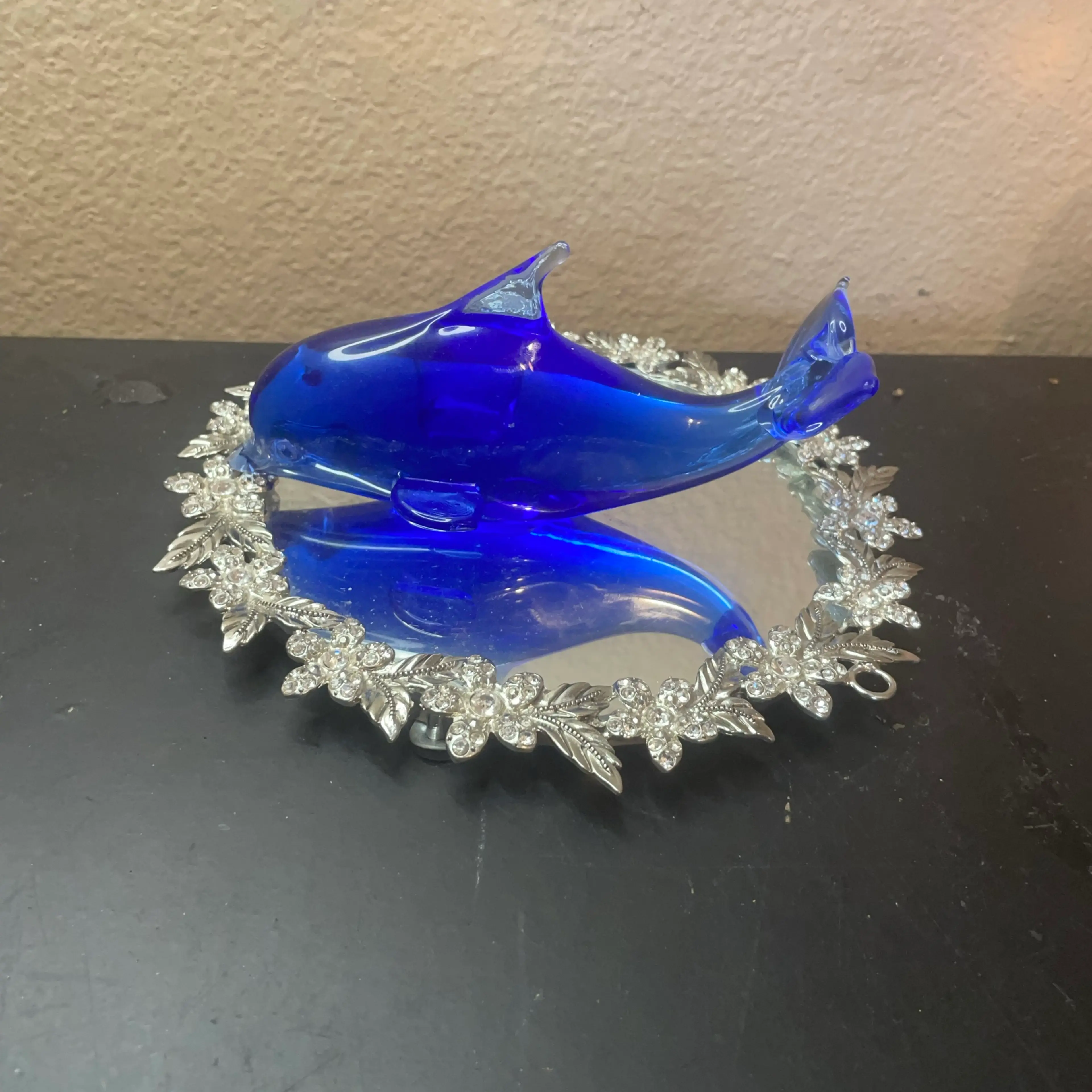 Image 2 of 7