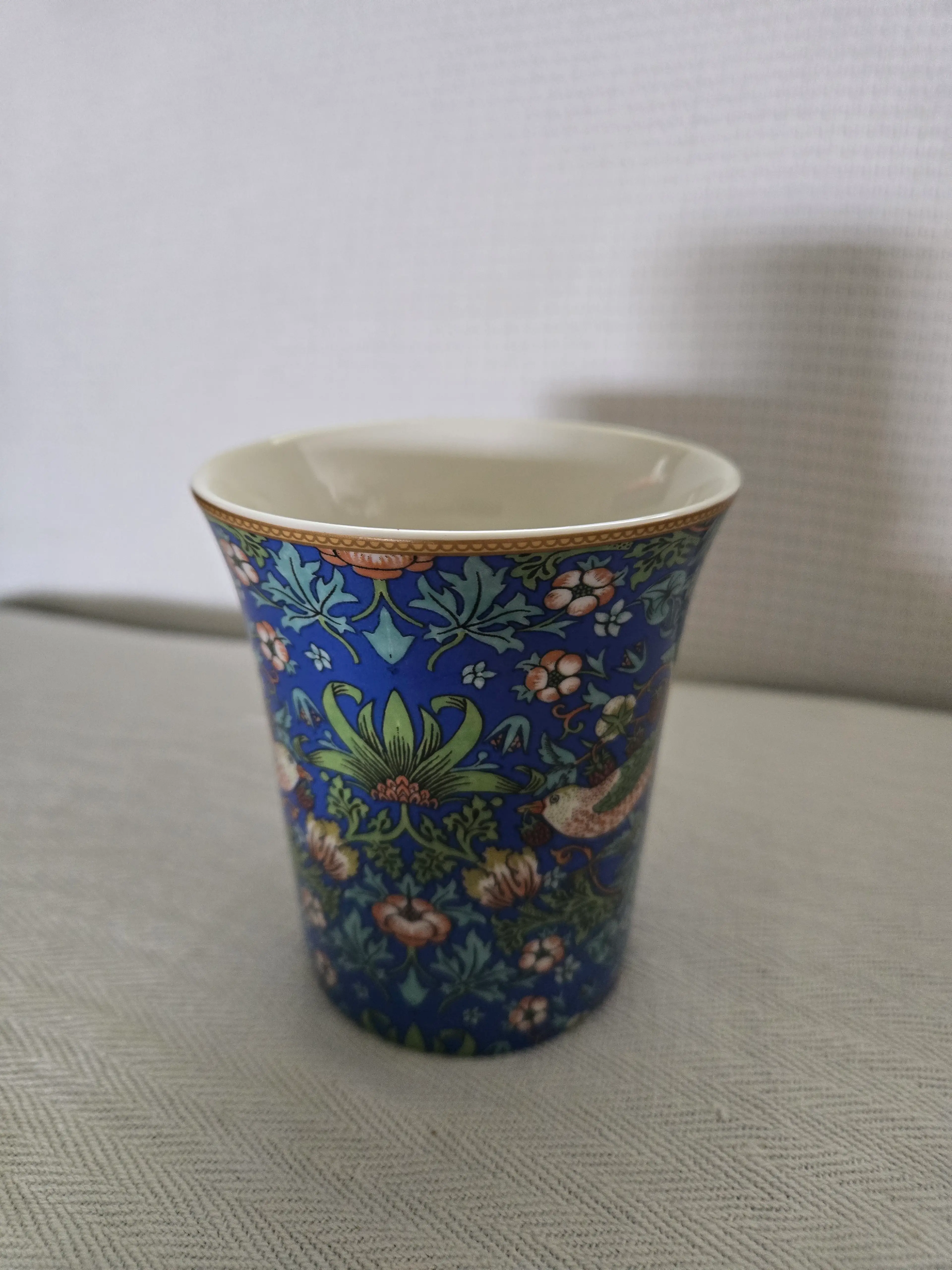 Image 4 of 6