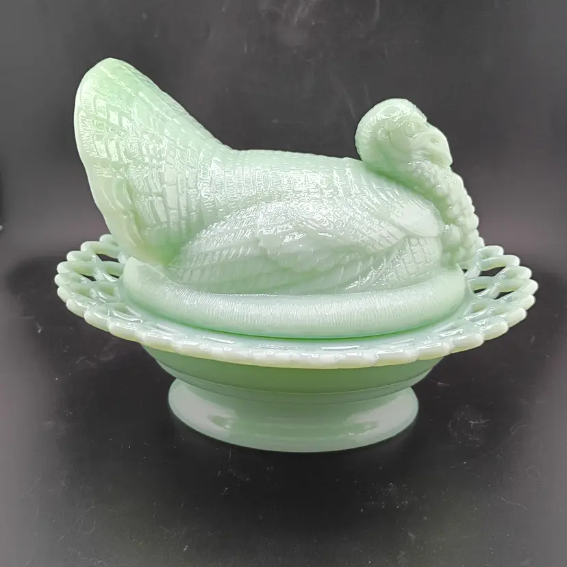 Mosser jadeite turkey on a nest