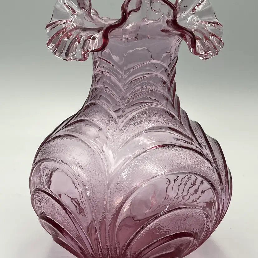 Fenton Dusty Rose- Drapery Ruffled Vase
