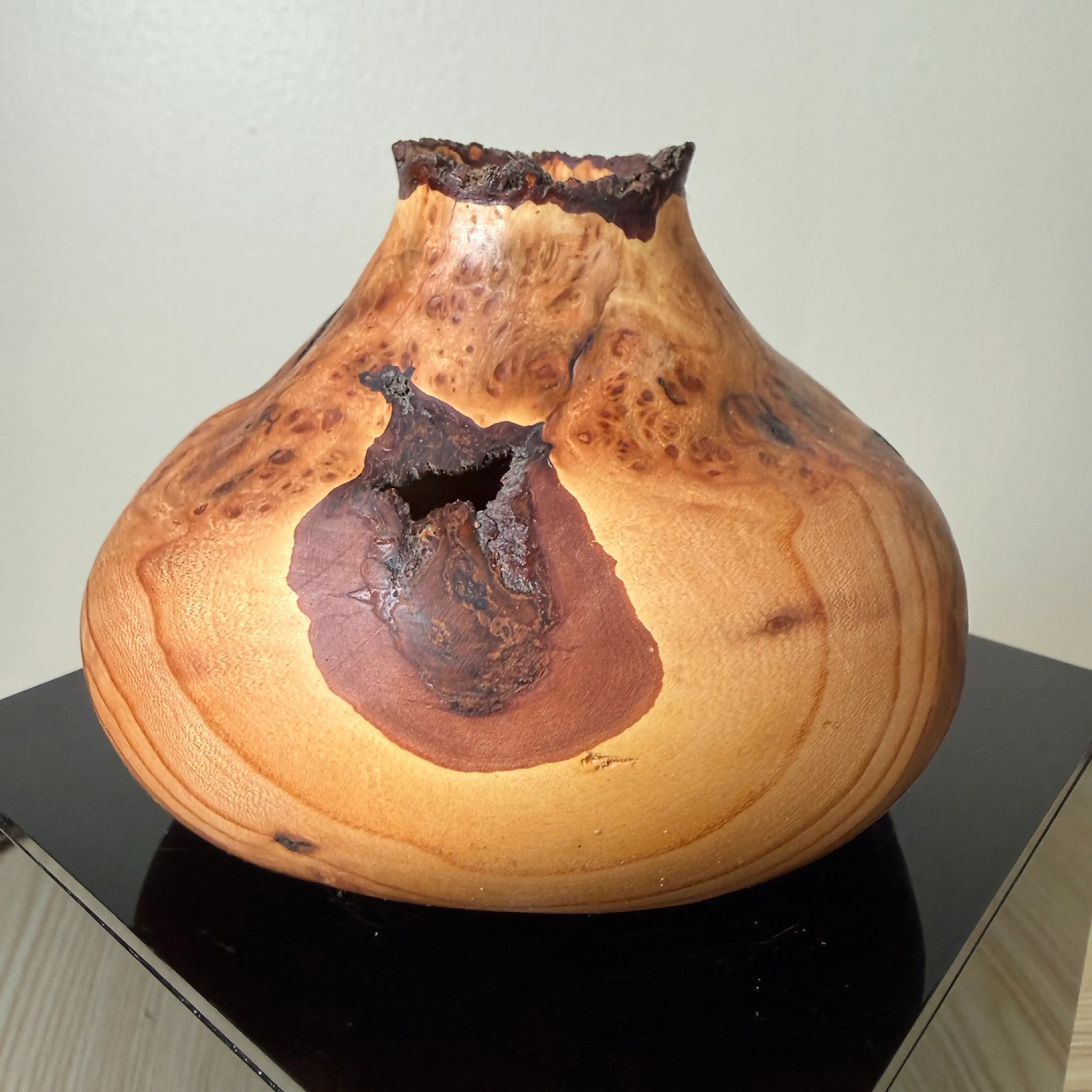 Image 2 of 7