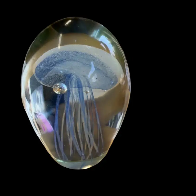 Jellyfish Paperweight Dynasty Gallery 3 1/2” X 2 1/2”