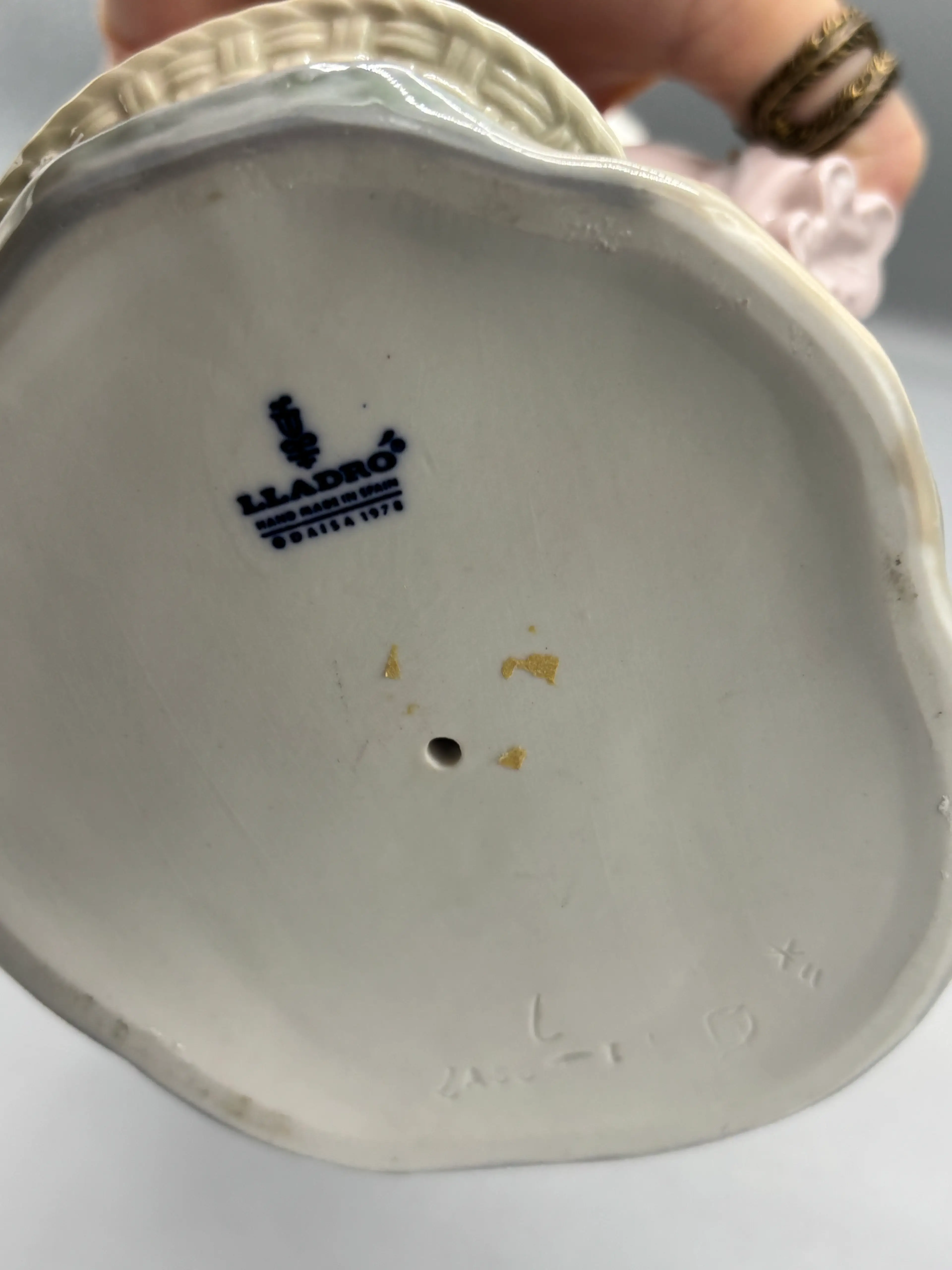 Image 2 of 6