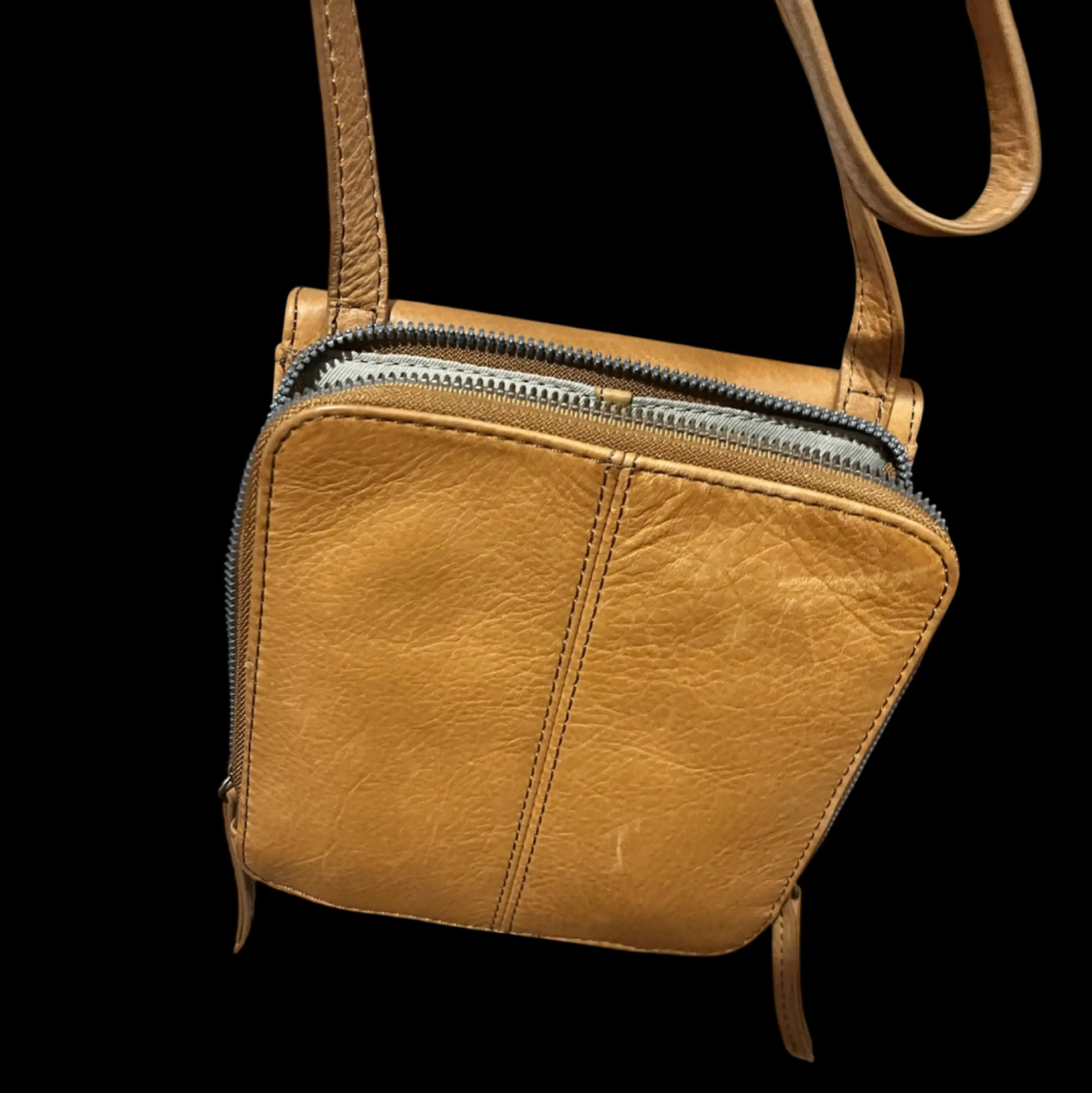 Image 4 of 5