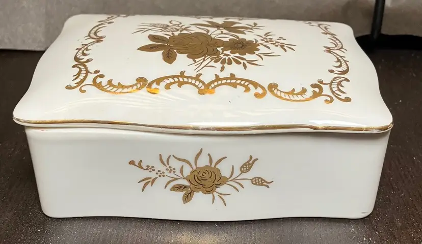 VTG Lefton Porcelain White Gold Leaf Floral Scroll Trinket Box #923