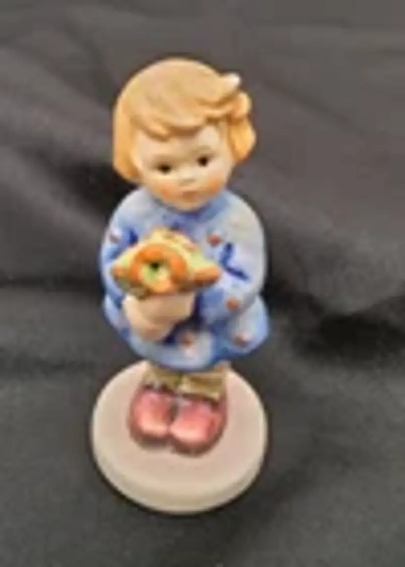Hummel Goebel "Girl With Flowers" Standing Figurine #239