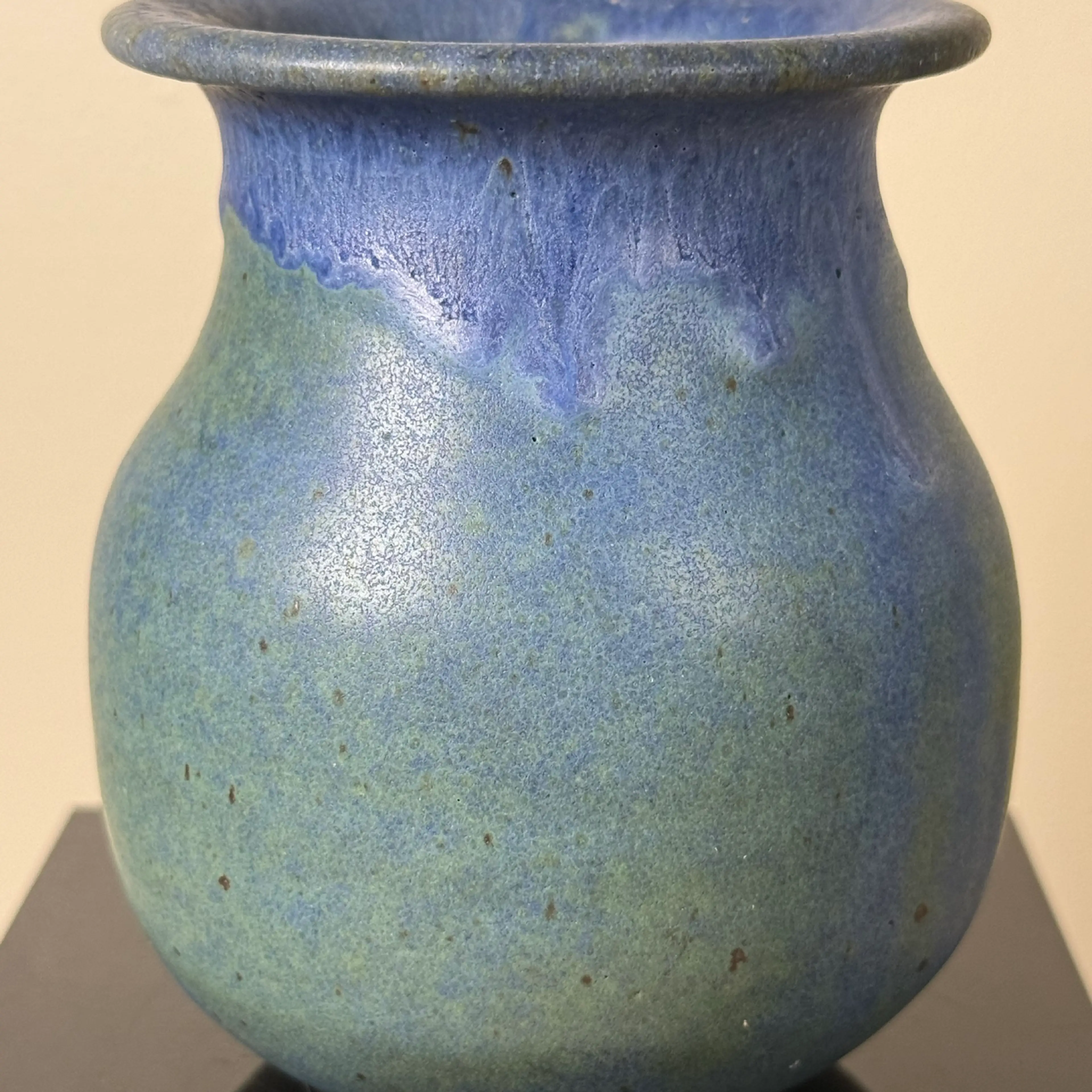 Image 2 of 6