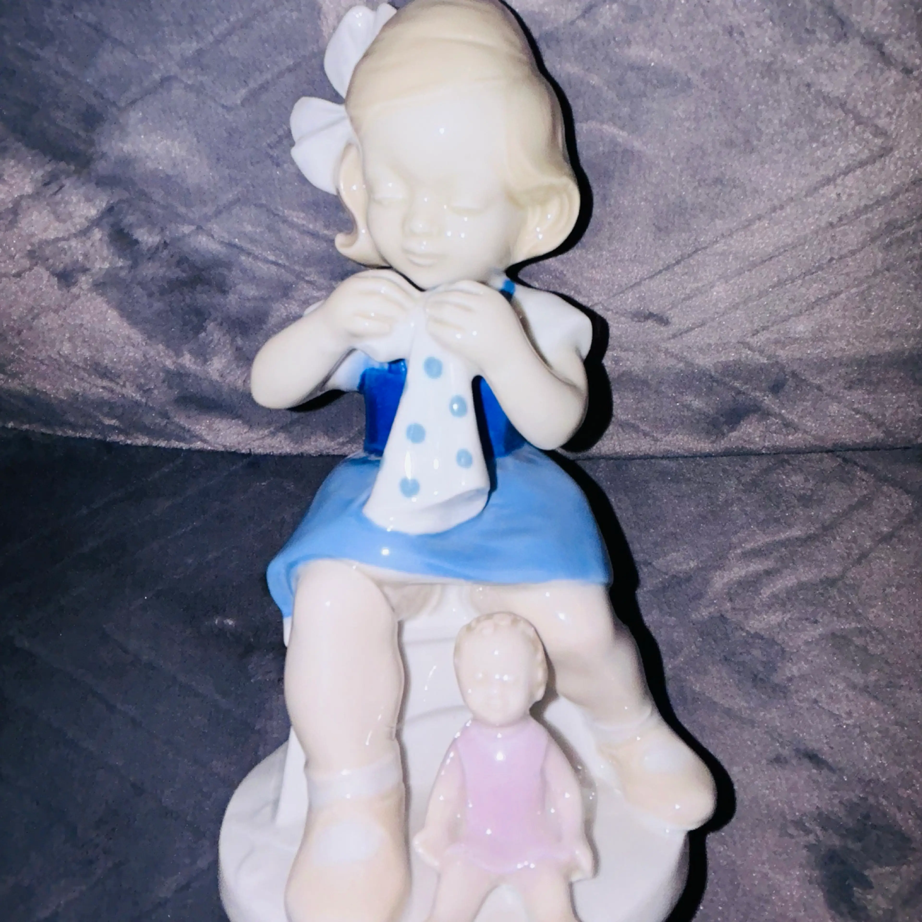 Image 2 of 8