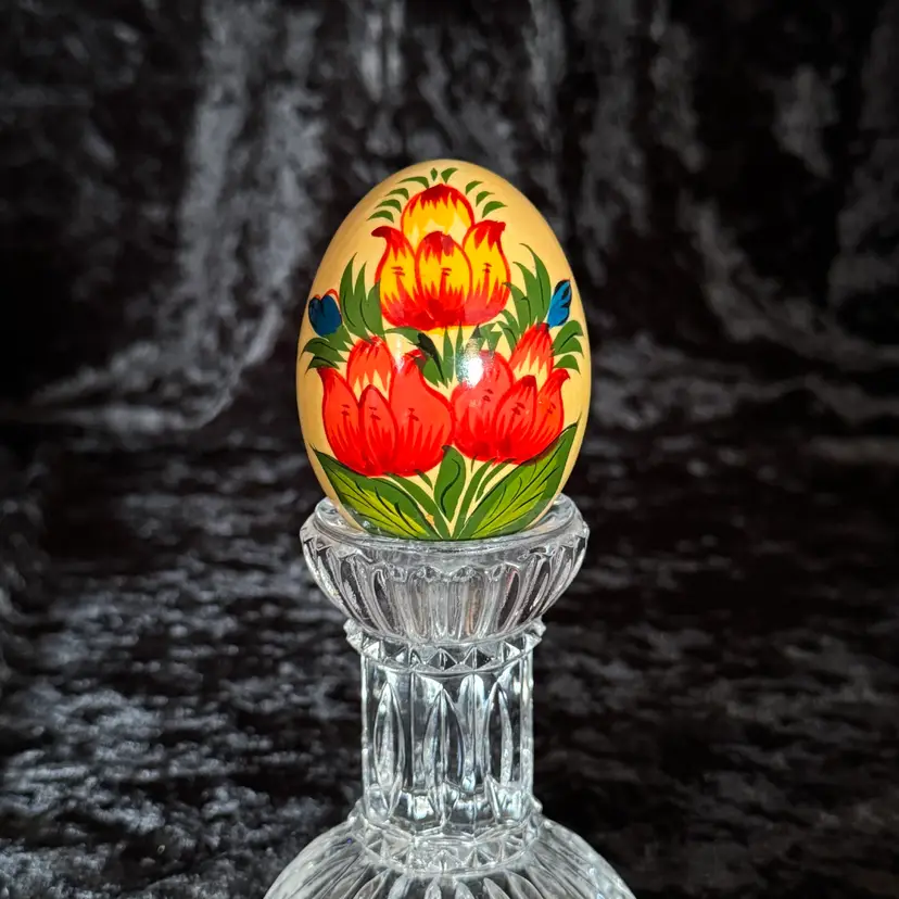Hand Painted Russian Red Floral Wood Collector Egg Small Folk Art