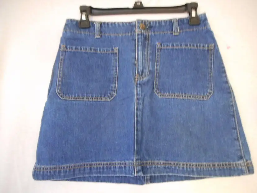 Size 4 Gap Blue Denim Skirt 100% cotton