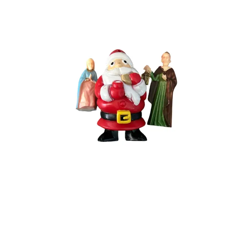 3 Small Figures