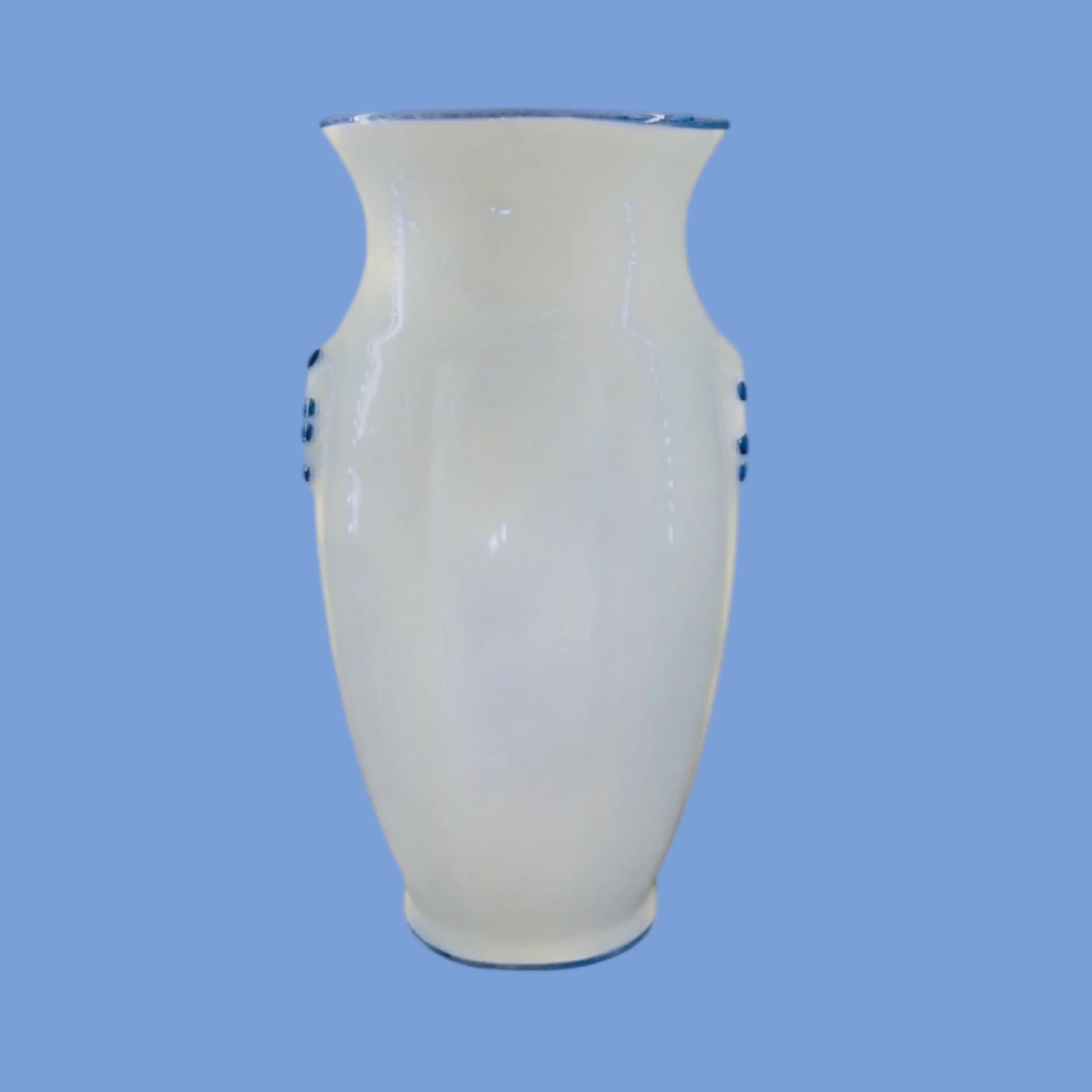Image 4 of 8