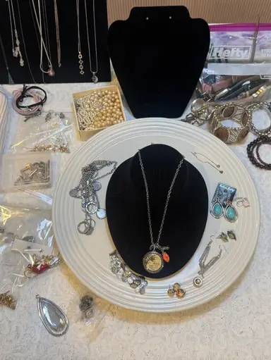 Happy Oct! Jewelry Party!! Let’s Go!!