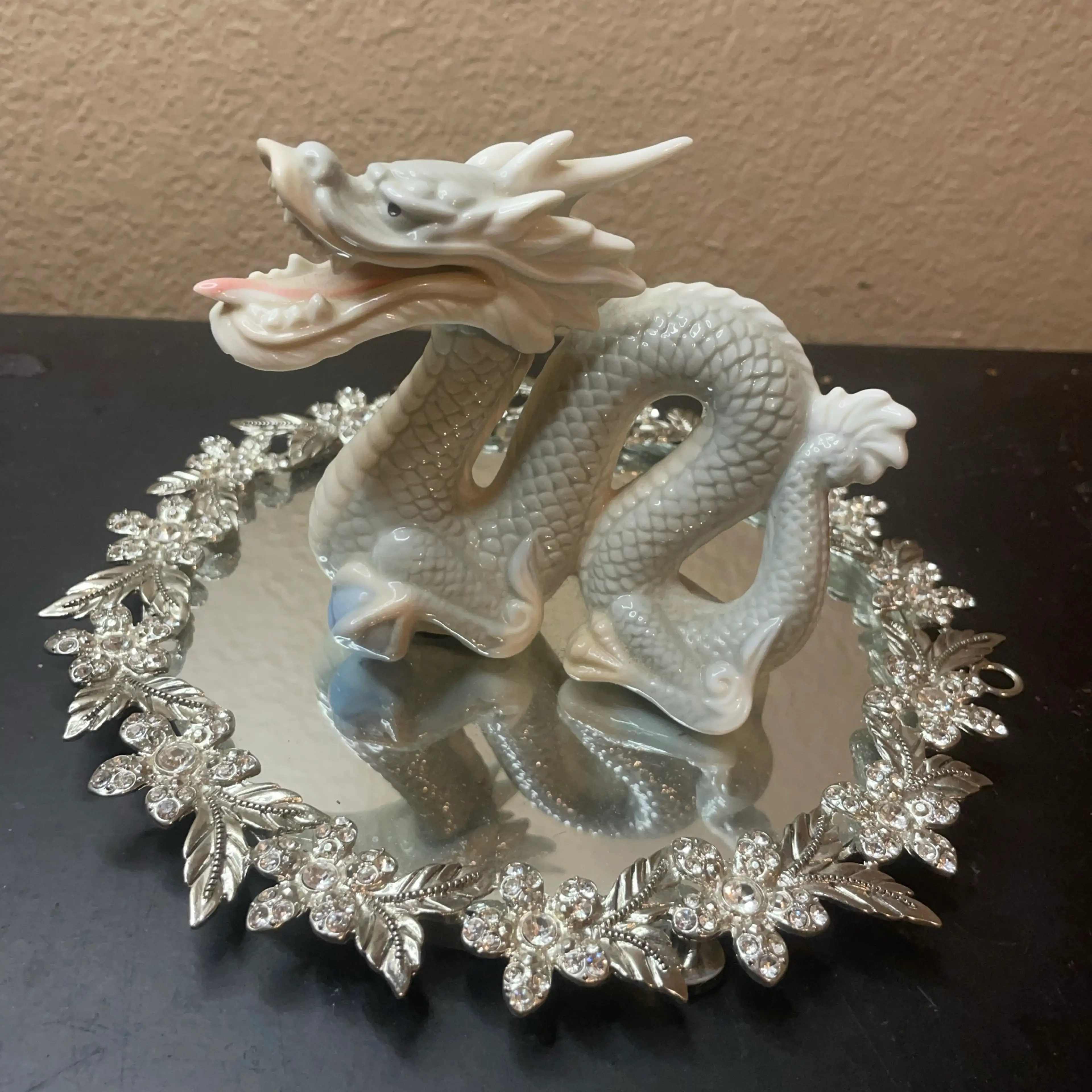 Image 4 of 5