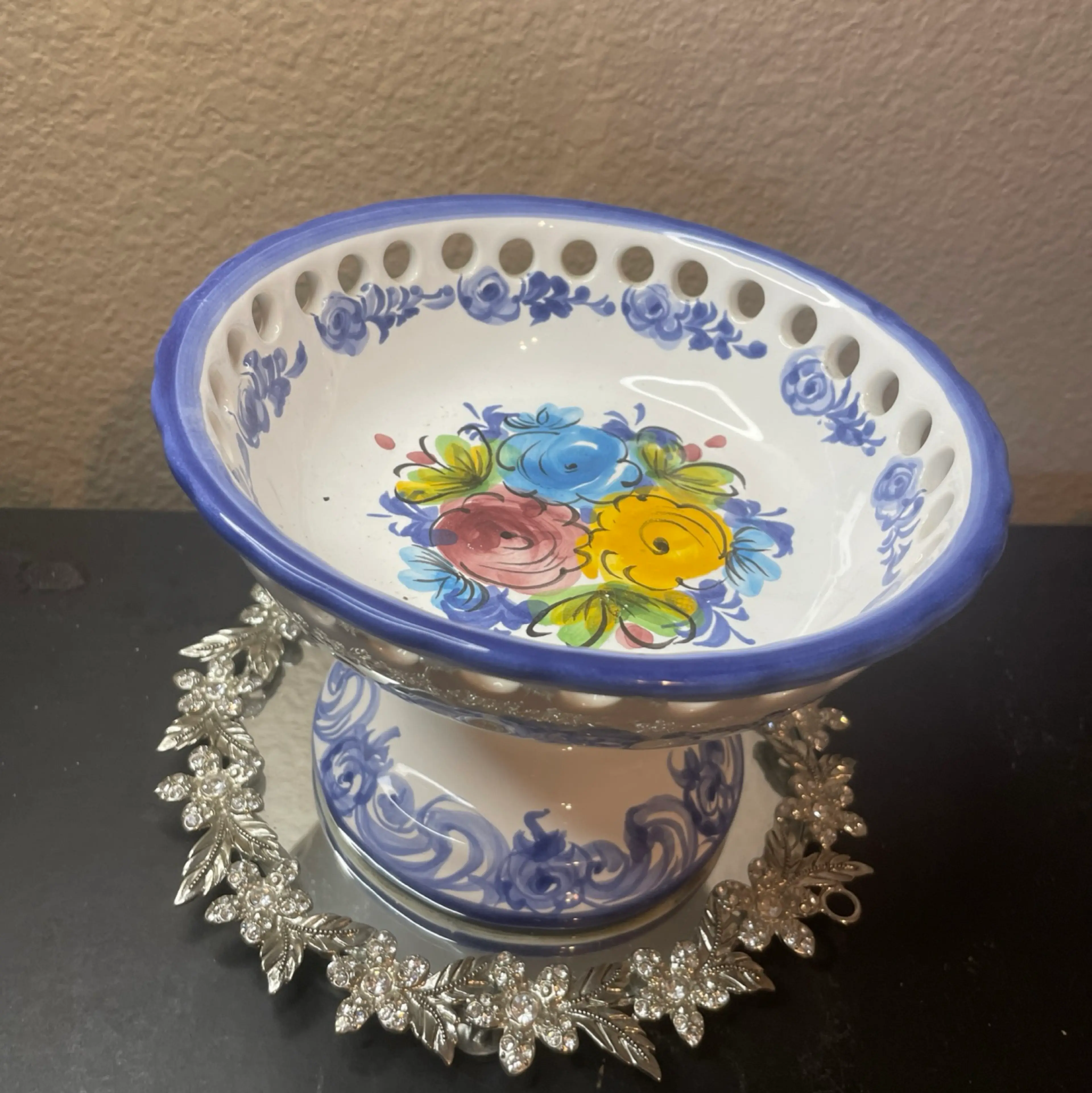 Image 2 of 6